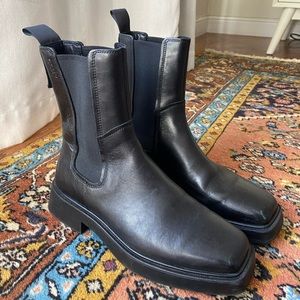 Vagabond Jillian Chelsea boots